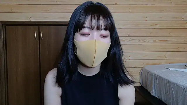 Snapshot of minami_room chatting on 06-26-26, 06:41 minami room online show from 06-26-26, 06:41