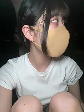 Snapshot of minami_room chatting on 08-07-26, 12:44 minami room online show from 08-07-26, 12:44