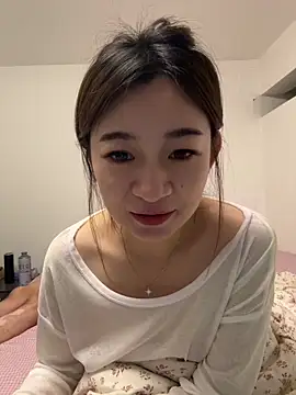 Snapshot of Xiaojuzi- chatting on 05-31-26, 01:28 Xiaojuzi- online show from 05-31-26, 01:28