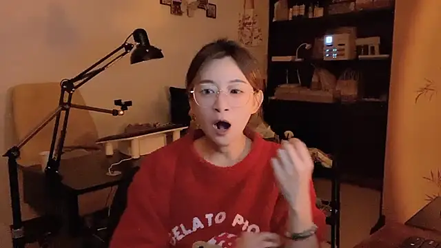 Xiaojuzi- online show from 04-08-26, 01:23