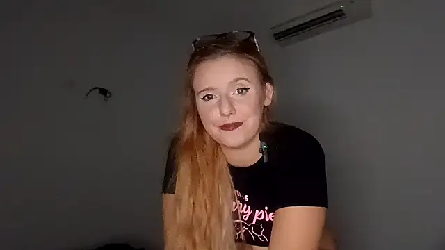 Snapshot of CUTEJESSBABE chatting on 07-03-26, 03:29 CUTEJESSBABE online show from 07-03-26, 03:29
