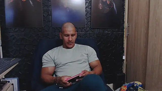 Snapshot of viktor_herrera chatting on 07-11-26, 03:45 viktor herrera online show from 07-11-26, 03:45