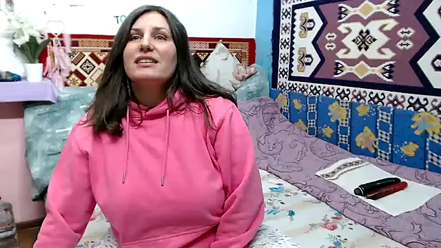 Snapshot of Adelinemilf chatting on 02-18-26, 11:50 Adelinemilf online show from 02-18-26, 11:50