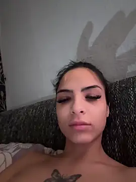 Snapshot of Evelin199 chatting on 05-13-26, 06:53 Evelin199 online show from 05-13-26, 06:53