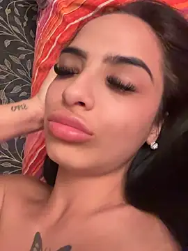 Snapshot of Evelin199 chatting on 05-31-26, 06:20 Evelin199 online show from 05-31-26, 06:20
