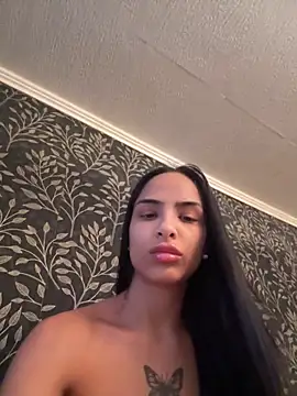 Snapshot of Evelin199 chatting on 06-21-26, 01:50 Evelin199 online show from 06-21-26, 01:50