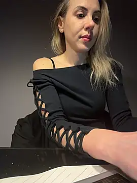 ElenaWhitmore online show from 02-23-26, 10:32