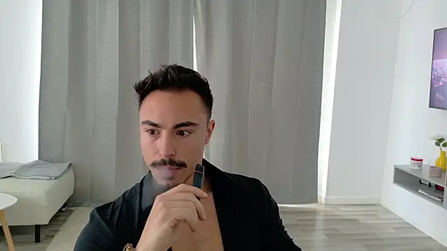 Snapshot of Master_Lukas chatting on 05-14-26, 09:39 Master Lukas online show from 05-14-26, 09:39