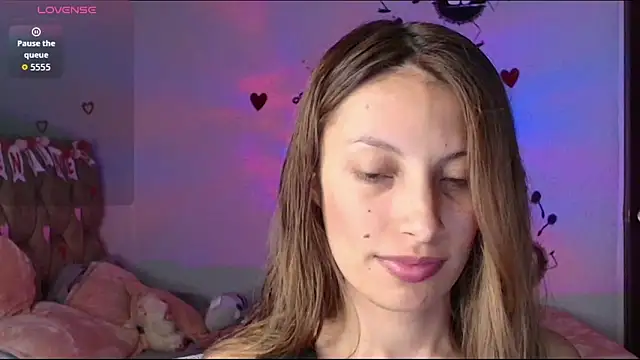 Snapshot of Sweet_moon_v_ chatting on 02-16-26, 03:38 Sweet moon v online show from 02-16-26, 03:38