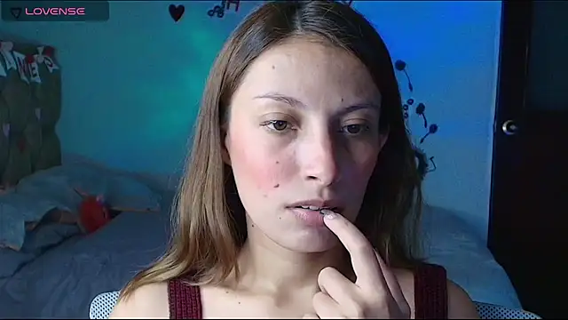 Snapshot of Sweet_moon_v_ chatting on 02-22-26, 12:02 Sweet moon v online show from 02-22-26, 12:02