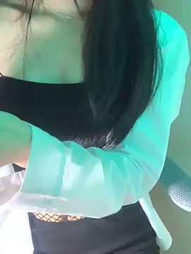 Snapshot of Rinrin_06 chatting on 01-18-26, 05:11 Rinrin 06 online show from 01-18-26, 05:11