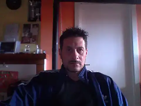 Snapshot of colosone chatting on 03-01-25, 02:13 colosone online show from 03-01-25, 02:13