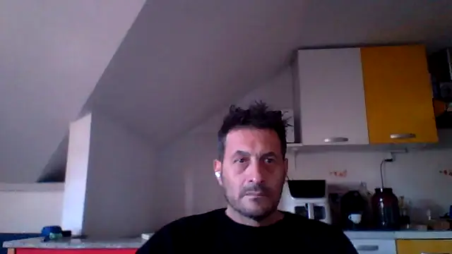 Snapshot of colosone chatting on 10-22-25, 08:58 colosone online show from 10-22-25, 08:58