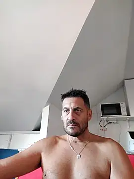 Snapshot of colosone chatting on 09-16-25, 11:33 colosone online show from 09-16-25, 11:33