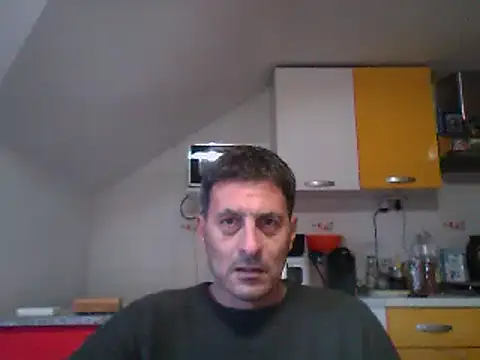 Snapshot of colosone chatting on 10-15-25, 02:47 colosone online show from 10-15-25, 02:47