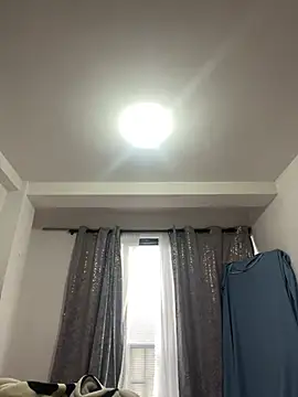 Snapshot of Violett_hott_ chatting on 04-30-26, 11:39 Violett hott online show from 04-30-26, 11:39
