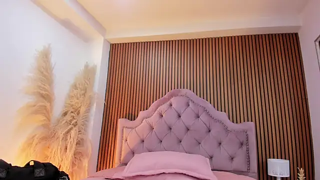 Violett hott  online show from 04-04-26, 12:45