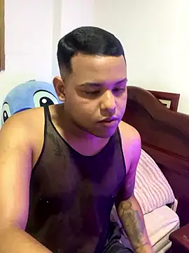 Snapshot of BoyAlexx16 chatting on 01-09-26, 01:01 BoyAlexx16 online show from 01-09-26, 01:01