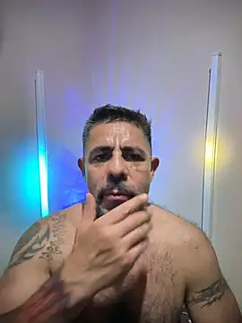 wolfbucker online show from 04-08-26, 06:15