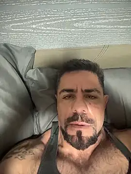 wolfbucker online show from 04-11-26, 05:26