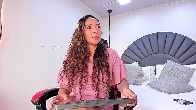 BiancaFords online show from 03-05-26, 01:51