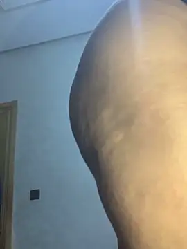 Snapshot of NaaRo-1 chatting on 02-11-26, 09:14 NaaRo-1 online show from 02-11-26, 09:14