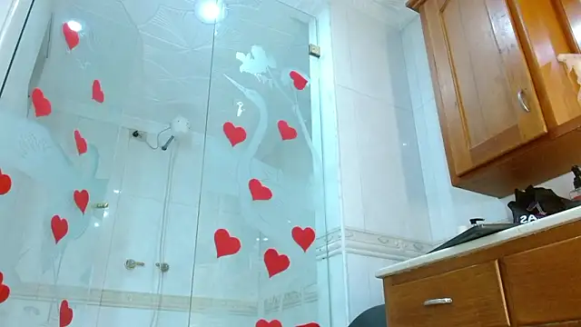 Snapshot of Collins_luna chatting on 02-23-26, 04:07 Collins luna online show from 02-23-26, 04:07