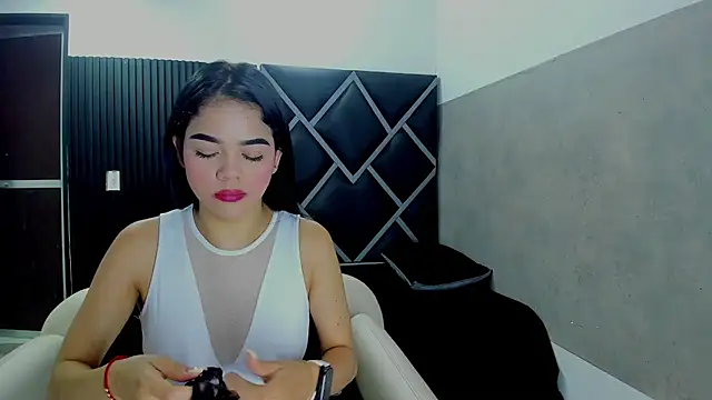 Luna  02 online show from 07-03-26, 12:00