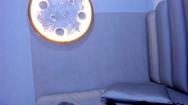 Luna  02 online show from 02-11-26, 11:21