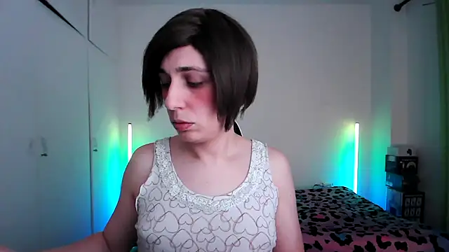 HoneyValentine online show from 04-17-26, 08:33