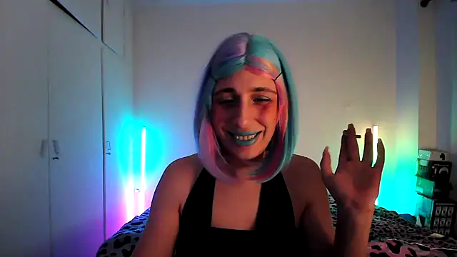 HoneyValentine online show from 03-28-26, 07:04