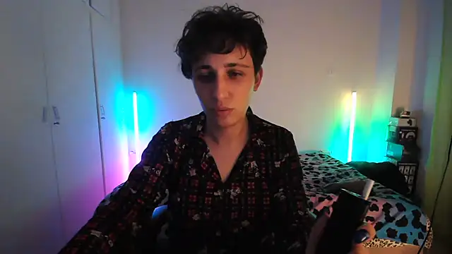 Snapshot of HoneyValentine chatting on 05-18-26, 07:40 HoneyValentine online show from 05-18-26, 07:40