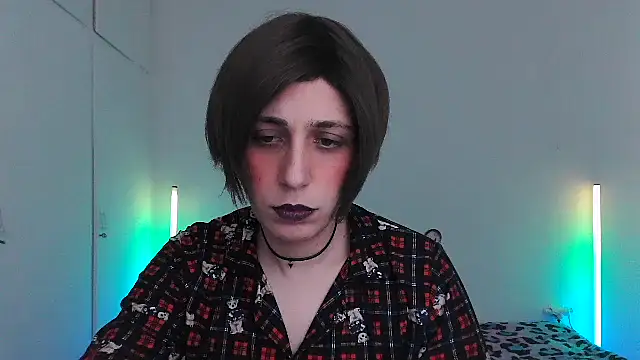 HoneyValentine online show from 02-17-26, 06:49