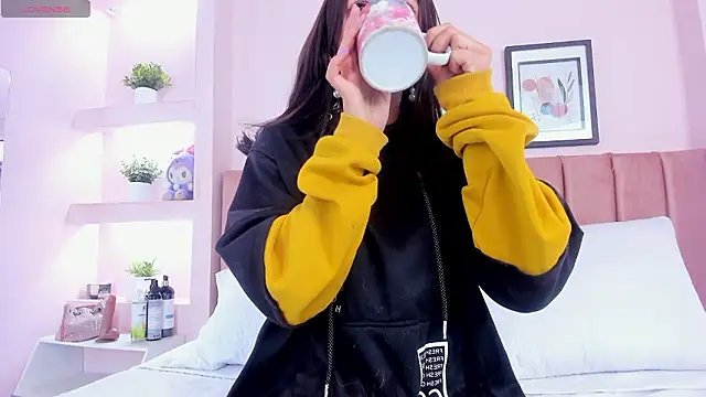 Katteyes   online show from 03-27-26, 01:12