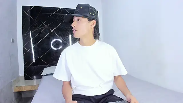 Treyk king online show from 01-17-26, 03:43