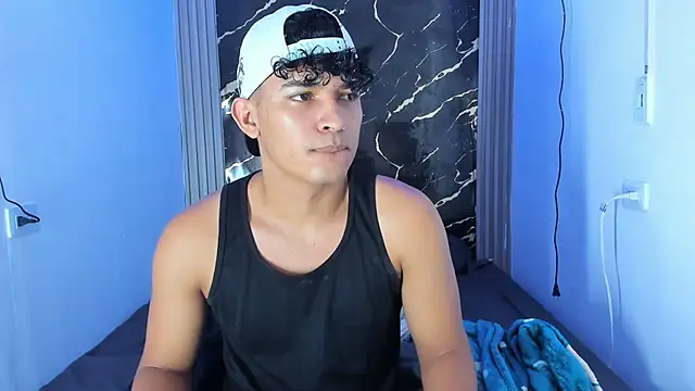 jamescurly00 online show from 02-06-26, 07:26