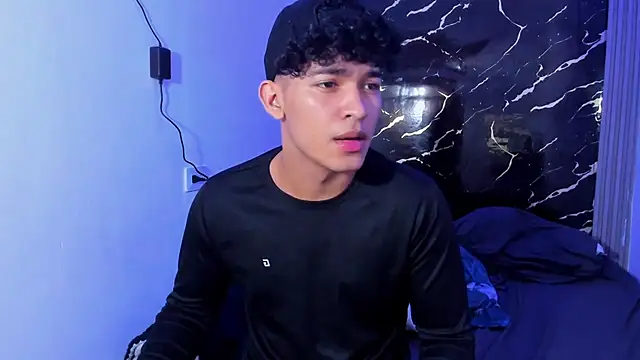 jamescurly00 online show from 02-08-26, 05:16