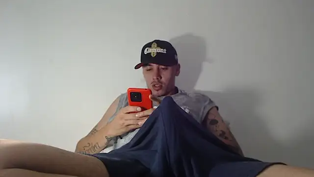 Snapshot of TimCooper_ chatting on 01-08-26, 10:54 TimCooper online show from 01-08-26, 10:54