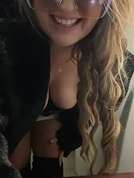 Snapshot of NSN_4lives chatting on 02-05-26, 09:10 NSN 4lives online show from 02-05-26, 09:10