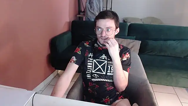 Snapshot of davidfrenchlove chatting on 02-27-26, 03:56 davidfrenchlove online show from 02-27-26, 03:56