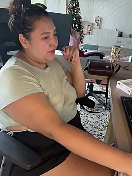 cutiepeach   online show from 01-10-26, 01:17