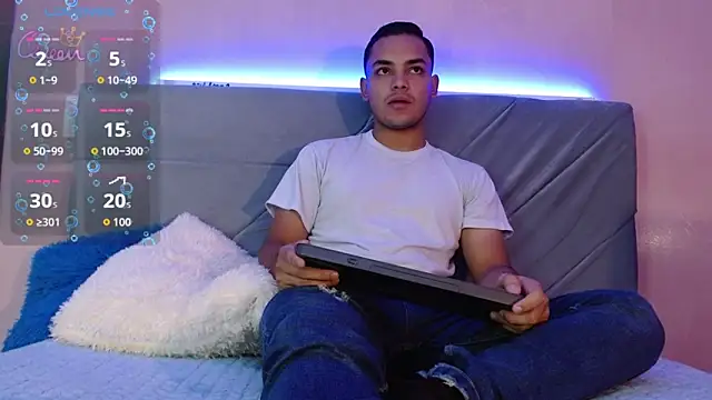 studentdeivy  online show from 02-25-26, 10:59