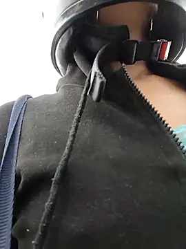 Michelle ec online show from 04-15-26, 04:33