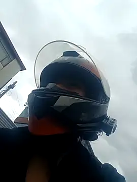 Michelle ec online show from 04-11-26, 04:43