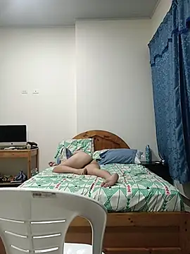 Snapshot of GL_Naughty09 chatting on 04-27-26, 03:48 GL Naughty09 online show from 04-27-26, 03:48