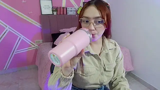 Snapshot of Natasha_Romanof18 chatting on 02-25-26, 03:18 Natasha Romanof18 online show from 02-25-26, 03:18