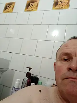 Snapshot of kanos71 chatting on 04-21-26, 11:33 kanos71 online show from 04-21-26, 11:33