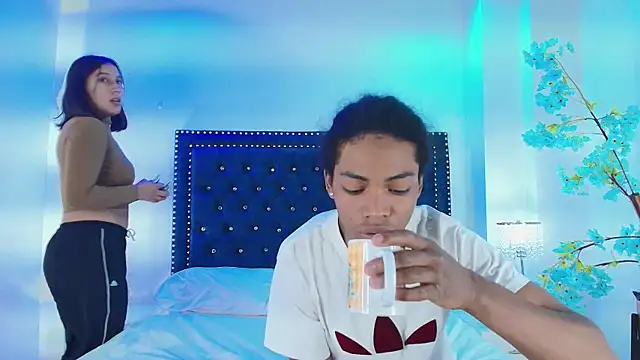 Snapshot of Cristal_and_luke chatting on 01-10-26, 03:24 Cristal and luke online show from 01-10-26, 03:24