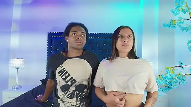 Snapshot of Cristal_and_luke chatting on 01-07-26, 03:33 Cristal and luke online show from 01-07-26, 03:33