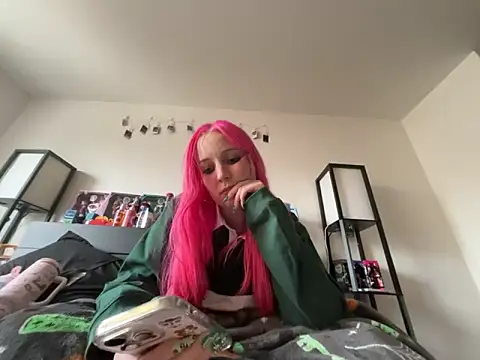 Snapshot of prettygirltracy_12 chatting on 02-08-26, 09:12 prettygirltracy 12 online show from 02-08-26, 09:12